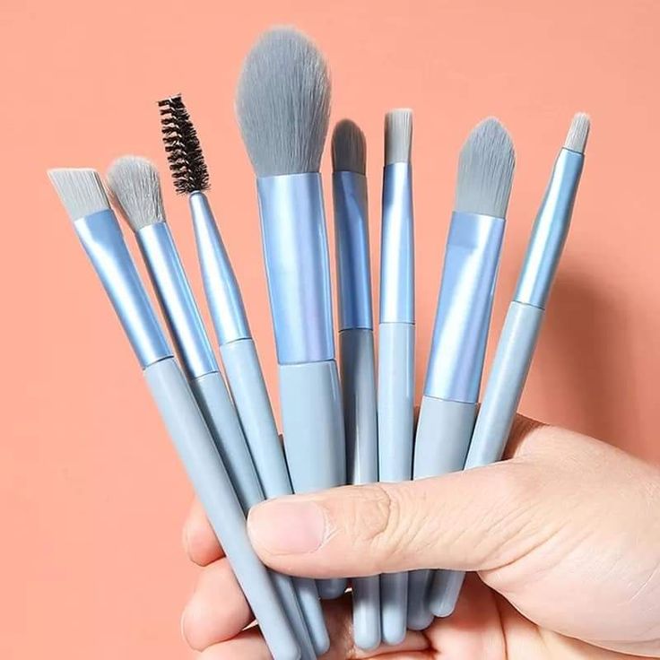 8Pcs Portable Makeup Brushes Set